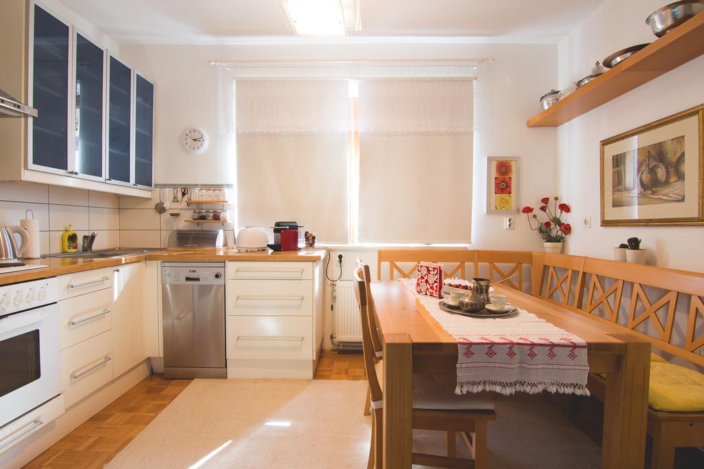 Guest House Високо Екстериор снимка